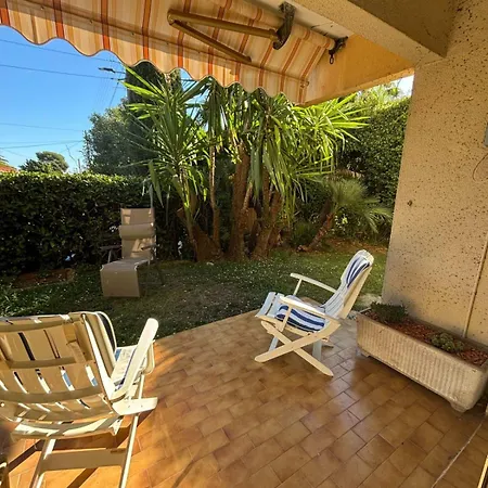 Charming With Garden In * أنتيب
