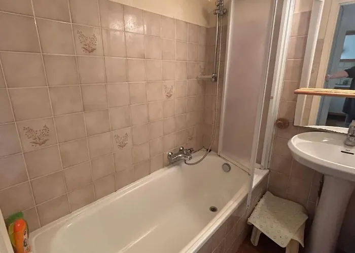 Apartment Charming With Garden In